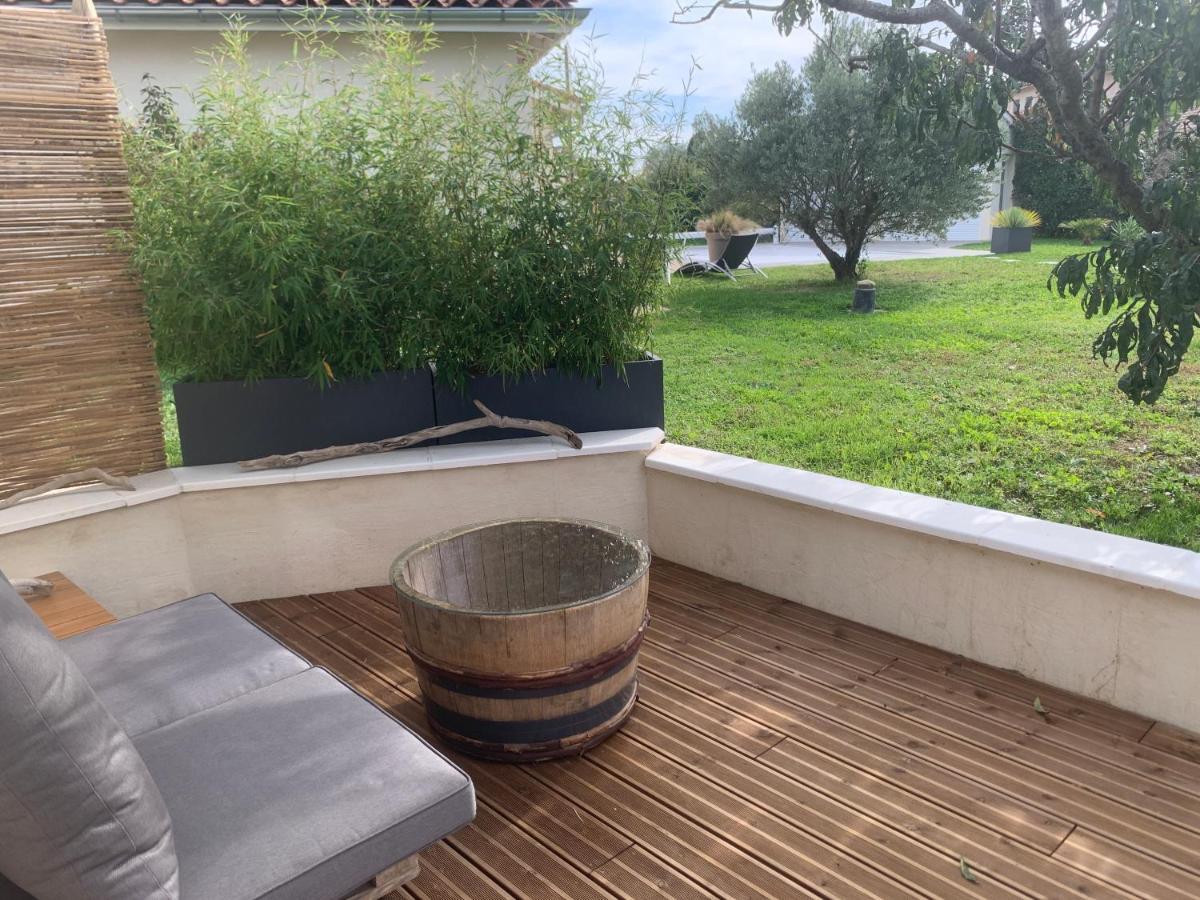 Gite Bambou Avec Piscine Saint-Andeol-le-Chateau Екстериор снимка