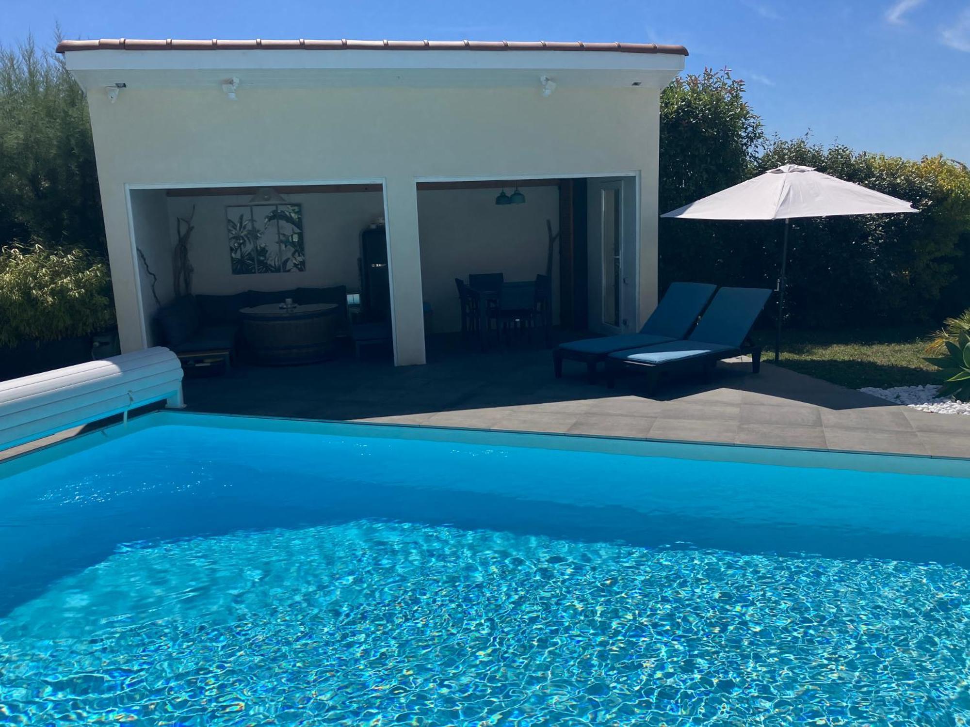 Gite Bambou Avec Piscine Saint-Andeol-le-Chateau Екстериор снимка